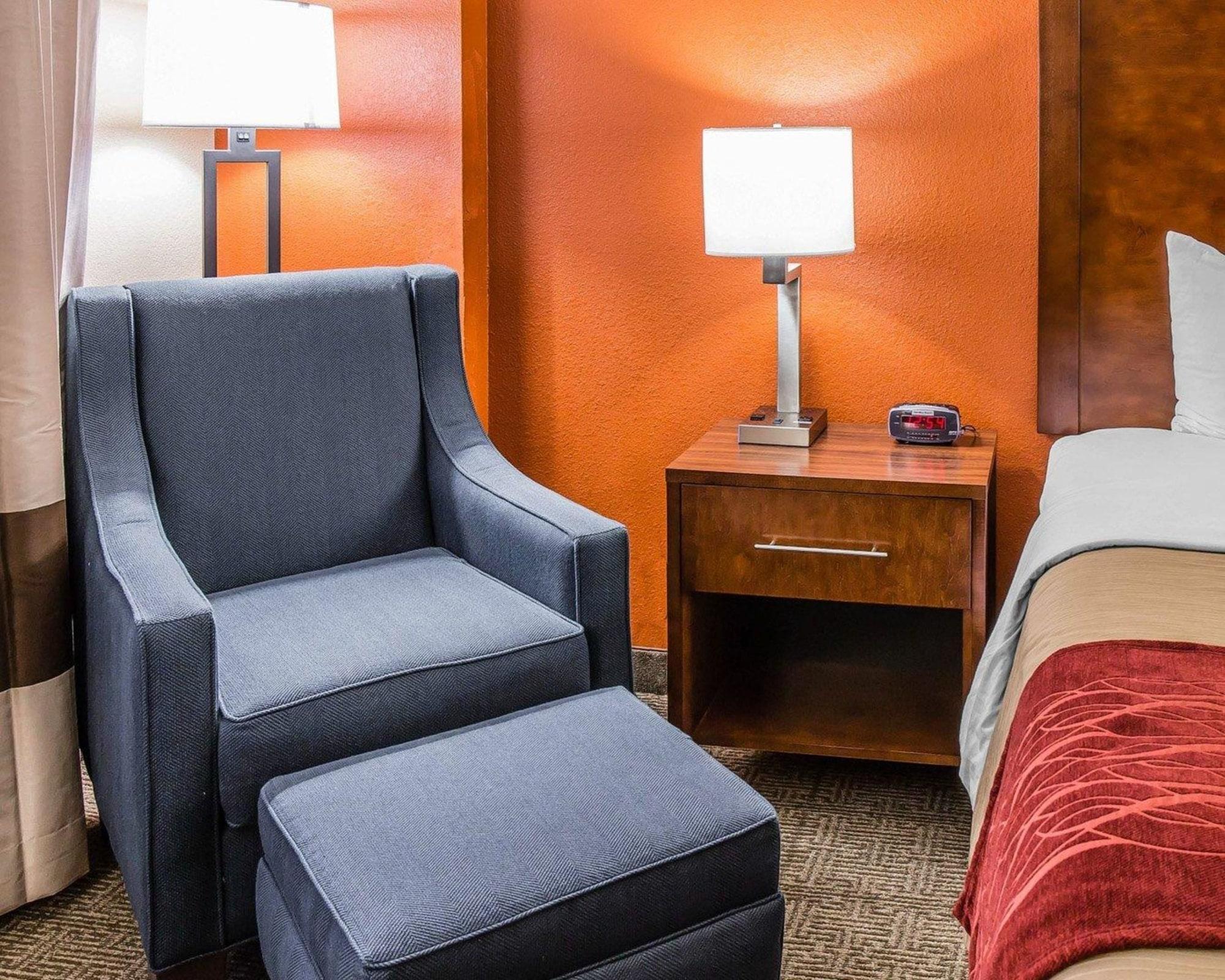 Comfort Inn & Suites Lakeland North I-4 Bagian luar foto