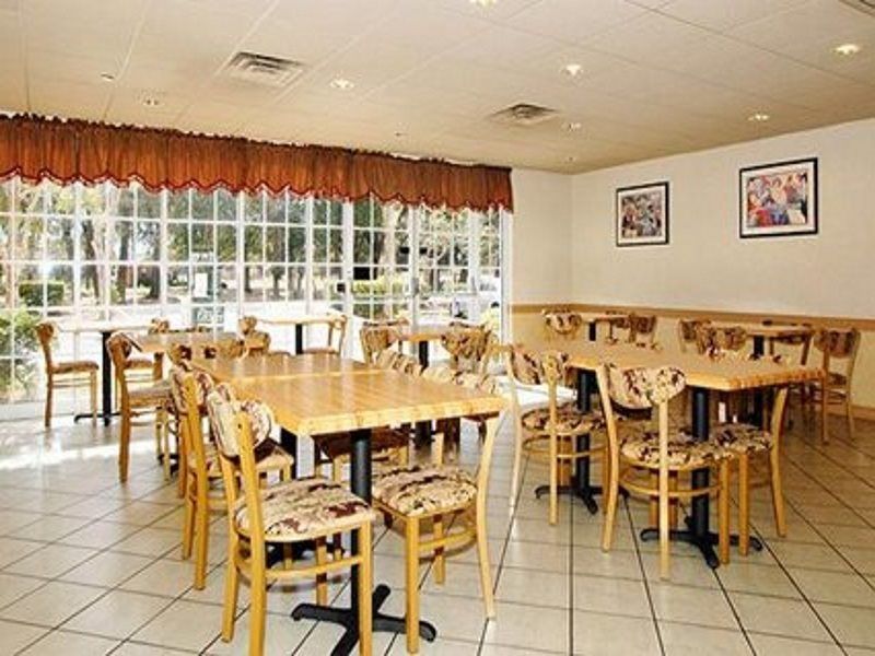 Comfort Inn & Suites Lakeland North I-4 Bagian luar foto