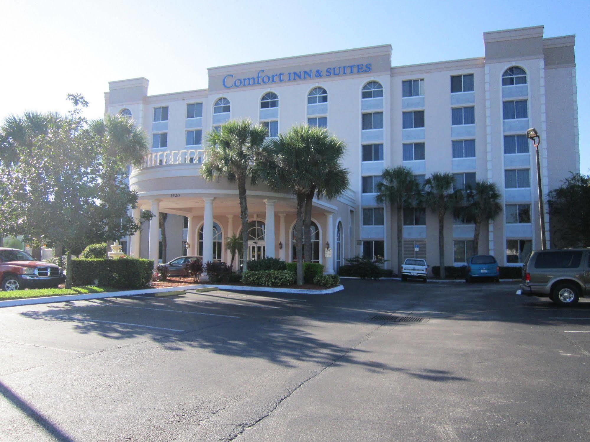 Comfort Inn & Suites Lakeland North I-4 Bagian luar foto